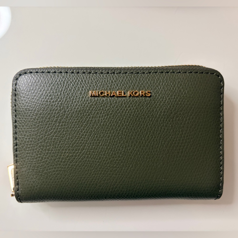 Michael Kors (pistachio color)Leather Wallet